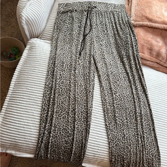 Gap Leopard Print Women's Modal pajama pants - Picture 1 of 6